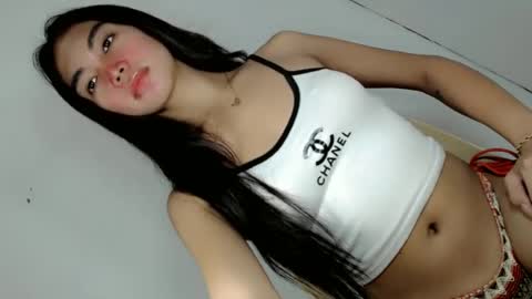 Snapshot of ella_walkerxxx chatting on June 17, 2026, 4:19 pm ella_walkerxxx online show from June 17, 2026, 4:19 pm