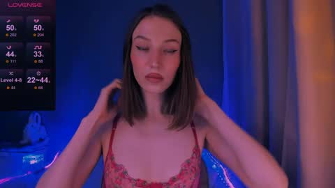 ellaamber online show from March 26, 2026, 4:18 am