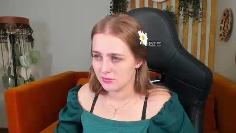 EllaBells online show from June 29, 2026, 5:03 am