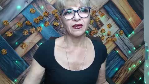 EllaBonito online show from November 30, 2025, 6:39 am