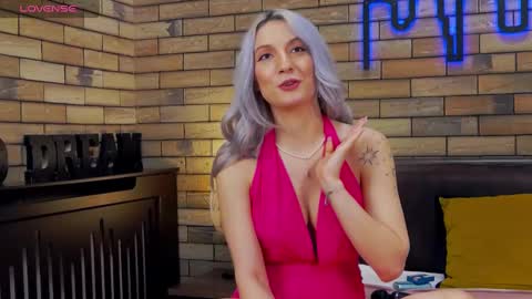 Snapshot of ellacharmx chatting on January 8, 2025, 1:00 am Ella online show from January 8, 2025, 1:00 am