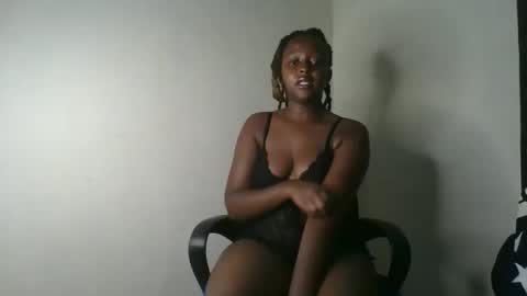 ellah-simone online show from May 4, 2026, 10:17 pm