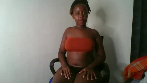ellah-simone online show from May 17, 2026, 12:08 am