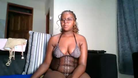 ellah-simone online show from May 29, 2026, 11:58 pm