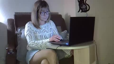 Snapshot of ellajohnsonx chatting on March 1, 2026, 9:33 am ellajohnsonx online show from March 1, 2026, 9:33 am