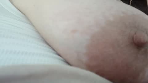 Snapshot of ellajossie chatting on October 16, 2025, 6:36 am Ella online show from October 16, 2025, 6:36 am