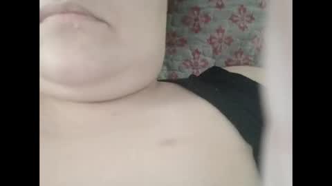 Snapshot of ellajossie chatting on November 1, 2025, 12:18 pm Ella online show from November 1, 2025, 12:18 pm