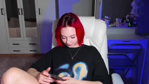 Snapshot of ellales chatting on November 5, 2025, 9:42 am ellales online show from November 5, 2025, 9:42 am