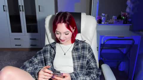 Snapshot of ellales chatting on December 16, 2025, 9:47 am ellales online show from December 16, 2025, 9:47 am