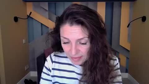 Snapshot of ellalongs chatting on October 28, 2025, 12:30 pm EllaLongs online show from October 28, 2025, 12:30 pm