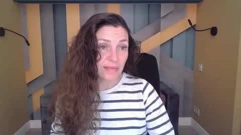 Snapshot of ellalongs chatting on November 5, 2025, 12:27 pm EllaLongs online show from November 5, 2025, 12:27 pm