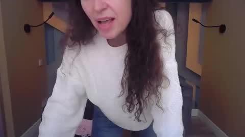 Snapshot of ellalongs chatting on November 30, 2025, 12:42 pm EllaLongs online show from November 30, 2025, 12:42 pm