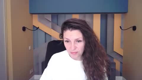 Snapshot of ellalongs chatting on February 11, 2026, 12:32 pm EllaLongs online show from February 11, 2026, 12:32 pm