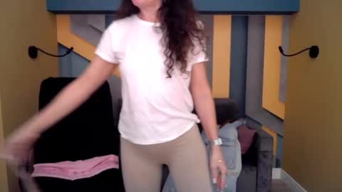 Snapshot of ellalongs chatting on February 21, 2026, 12:39 pm EllaLongs online show from February 21, 2026, 12:39 pm