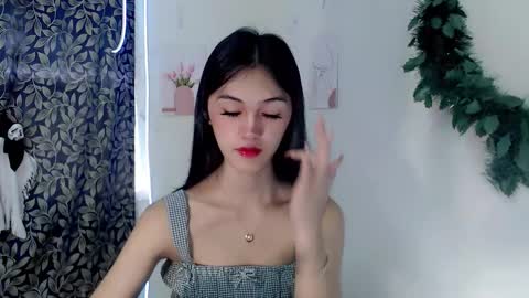 ELLA online show from November 2, 2025, 10:45 pm