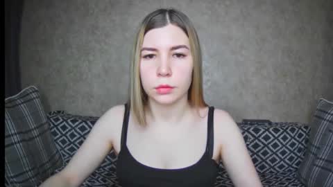 Snapshot of ellanuar chatting on December 12, 2024, 1:21 am EllaNuar online show from December 12, 2024, 1:21 am