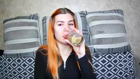 Snapshot of ellanuar chatting on September 15, 2025, 4:56 am EllaNuar online show from September 15, 2025, 4:56 am