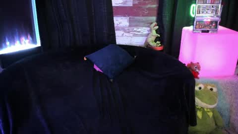 Snapshot of elle4you chatting on March 29, 2026, 7:03 pm ELLE online show from March 29, 2026, 7:03 pm