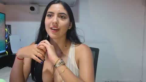 S O F I A   3 Try my private online show from November 5, 2025, 1:27 am