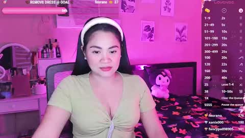 Snapshot of elleelle123 chatting on February 20, 2025, 5:33 am Ann online show from February 20, 2025, 5:33 am