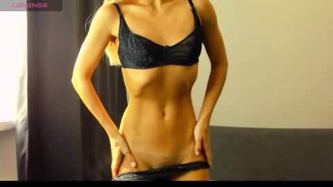 ellen_flow online show from May 16, 2026, 2:38 pm