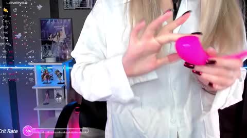 Snapshot of ellensoftt chatting on March 9, 2025, 9:24 am Maria online show from March 9, 2025, 9:24 am