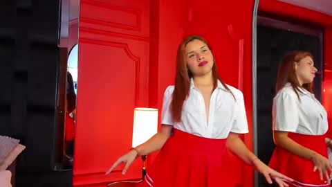 Snapshot of elli_taylor chatting on February 22, 2025, 3:56 am Ellie Taylor online show from February 22, 2025, 3:56 am