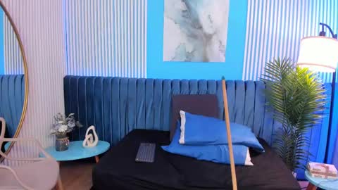 Snapshot of elli_taylor chatting on March 5, 2025, 9:16 am Ellie Taylor online show from March 5, 2025, 9:16 am