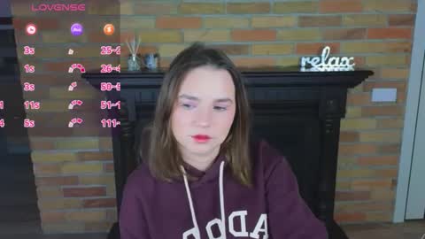 Snapshot of ellie_babyy chatting on February 14, 2026, 8:11 am Ellie online show from February 14, 2026, 8:11 am