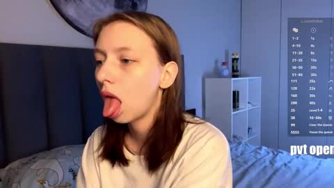 Ellie online show from November 7, 2025, 7:19 am