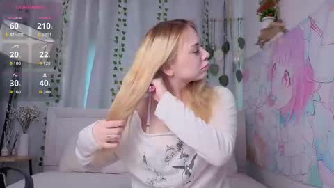 Snapshot of ellie_hollow chatting on February 26, 2026, 8:57 am Ellie online show from February 26, 2026, 8:57 am