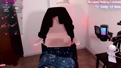 Snapshot of ellie_jhx chatting on January 18, 2026, 1:53 am Ellie Jhonson online show from January 18, 2026, 1:53 am