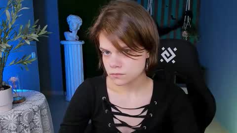 elliemurler online show from October 30, 2025, 9:00 am