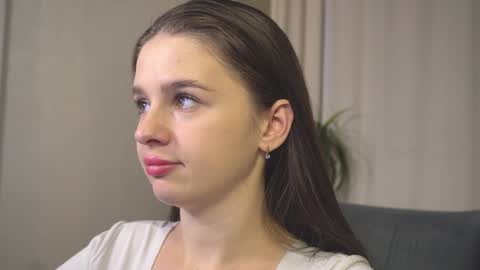 Snapshot of elliephant_ chatting on January 7, 2025, 12:09 pm just Emily online show from January 7, 2025, 12:09 pm