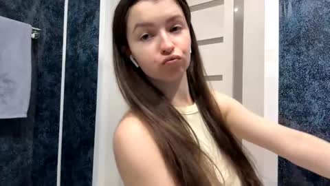 Snapshot of ellieschuffert chatting on January 7, 2026, 8:17 am Ellie online show from January 7, 2026, 8:17 am