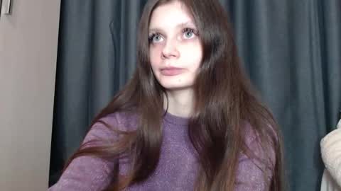 Snapshot of elliewalkersdreamgirl chatting on October 19, 2025, 3:45 pm Effie1818 online show from October 19, 2025, 3:45 pm