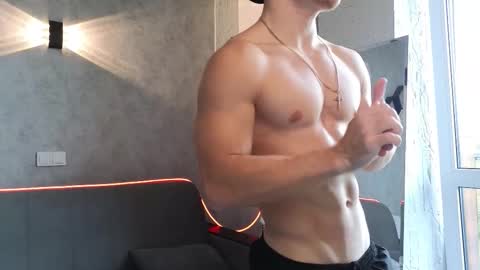 elliot_muscle04 online show from September 18, 2025, 6:37 am