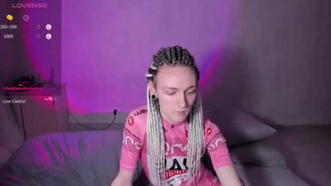 Snapshot of elliot_winki chatting on November 16, 2025, 2:55 pm elliot_winki online show from November 16, 2025, 2:55 pm