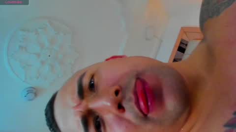Snapshot of elliott_veelez chatting on January 17, 2025, 8:55 pm E L L I O T V E L E Z online show from January 17, 2025, 8:55 pm