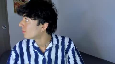 Snapshot of elliotvolkov chatting on April 20, 2026, 12:35 am elliotvolkov online show from April 20, 2026, 12:35 am