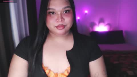Snapshot of ellise_husson chatting on April 12, 2026, 4:17 am Ellise online show from April 12, 2026, 4:17 am