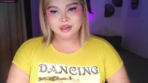 Snapshot of ellise_husson chatting on May 7, 2026, 10:15 pm Ellise online show from May 7, 2026, 10:15 pm