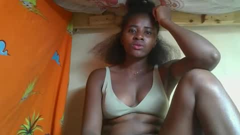 Snapshot of ellodi chatting on May 20, 2026, 2:34 pm Ellodi online show from May 20, 2026, 2:34 pm