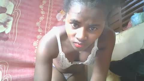 Snapshot of ellodi chatting on May 29, 2026, 8:23 am Ellodi online show from May 29, 2026, 8:23 am