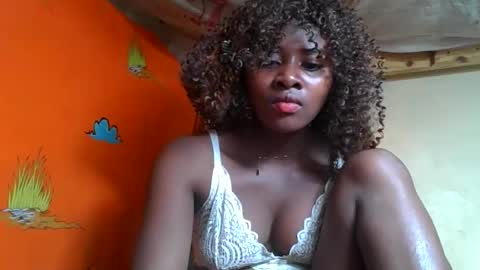 Snapshot of ellodi chatting on May 30, 2026, 11:35 pm Ellodi online show from May 30, 2026, 11:35 pm