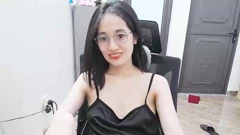 ellsa9x online show from September 12, 2025, 5:51 am