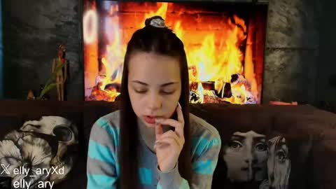 Snapshot of elly_ary chatting on March 17, 2026, 12:04 am elly_ary online show from March 17, 2026, 12:04 am