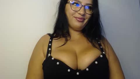 Snapshot of elly_denise chatting on September 17, 2025, 3:35 pm Denise online show from September 17, 2025, 3:35 pm