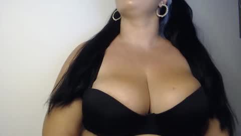 Snapshot of elly_denise chatting on September 21, 2025, 6:53 pm Denise online show from September 21, 2025, 6:53 pm