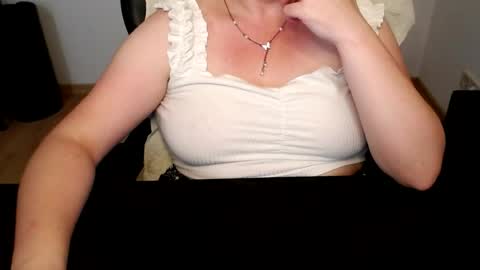 Elly online show from June 30, 2026, 6:53 pm